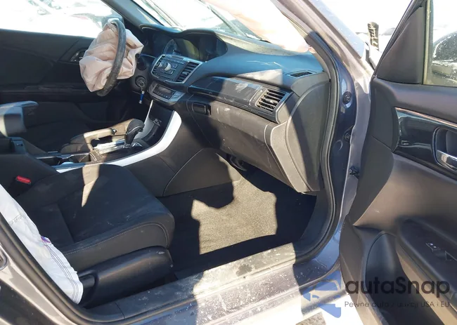 1HGCR2F51DA224543: 44195146