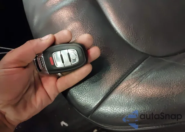 WAUGGAFC0DN158622: 44195208