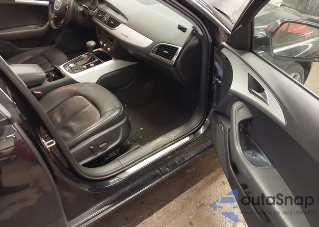 WAUGGAFC0DN158622: 44195208