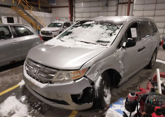 5FNRL5H25CB048035: 44195364