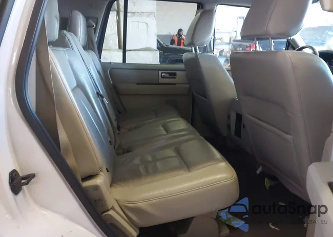 1FMJU2A5XAEA34462: 44196465