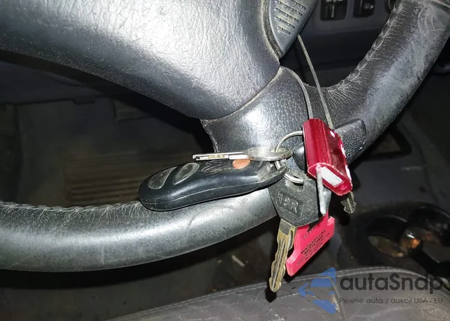 1B4HS28Z2XF590900: 44196518