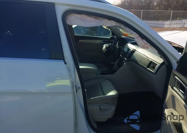 1V2KR2CA9JC533638: 44196629