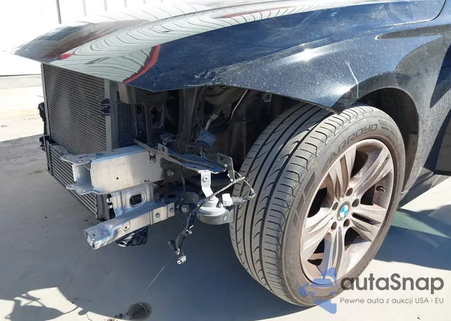 WBA8E9G55GNT82756: 44196643