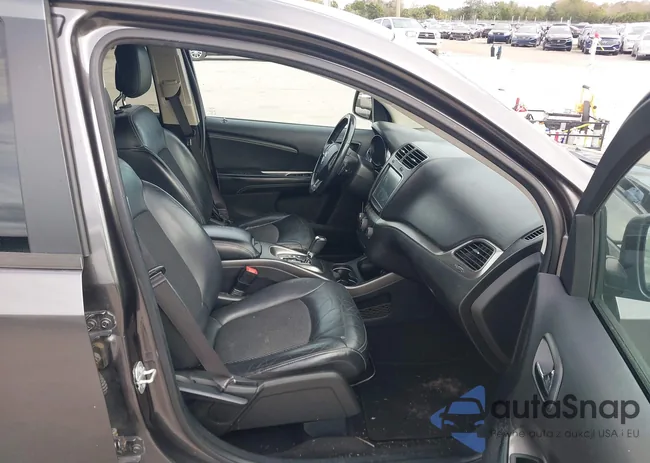 3C4PDCGGXKT716949: 44196694