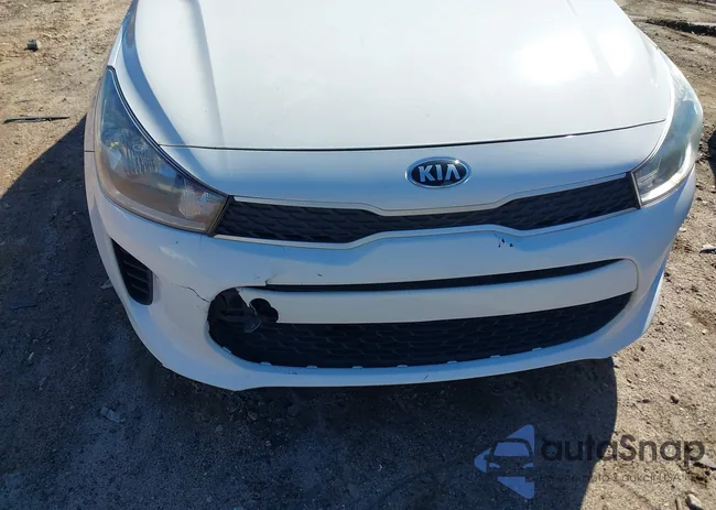 3KPA24AB8JE048070: 44196784