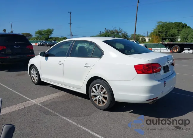 3VWDP7AJ4CM413695: 44196831