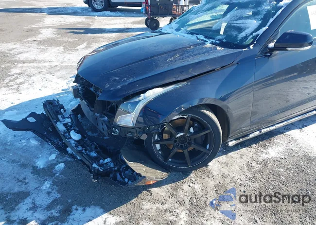 1G6AK5SS6J0106001: 44196864