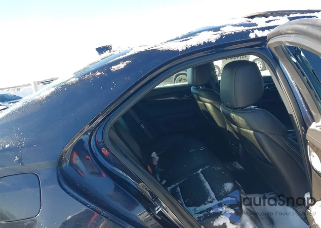 1G6AK5SS6J0106001: 44196864