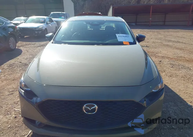 3MZBPBXY4RM407046: 44196867