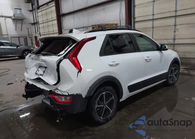 KNDCR3LE4P5096692: 44196894