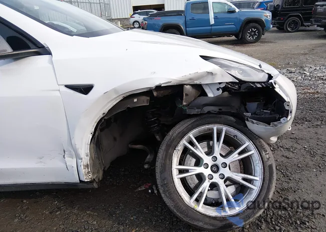 5YJYGDEE1MF149602: 44196935