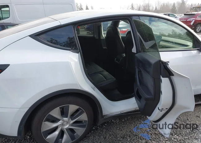 5YJYGDEE1MF149602: 44196935