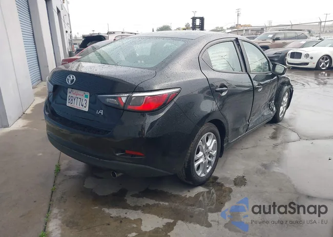 3MYDLBYVXJY302683: 44196097