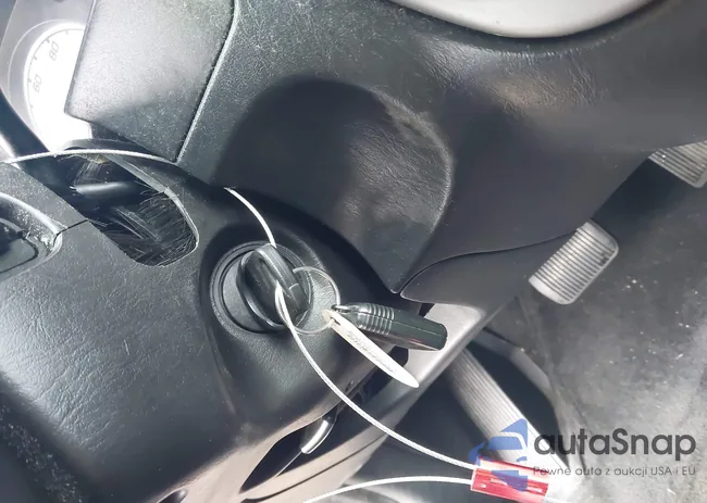 1FMCU04164KA81113: 44196183