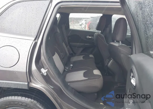 1C4PJLCB7EW205927: 44196267