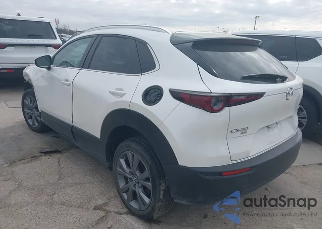 3MVDMBCM2SM800796: 44196271