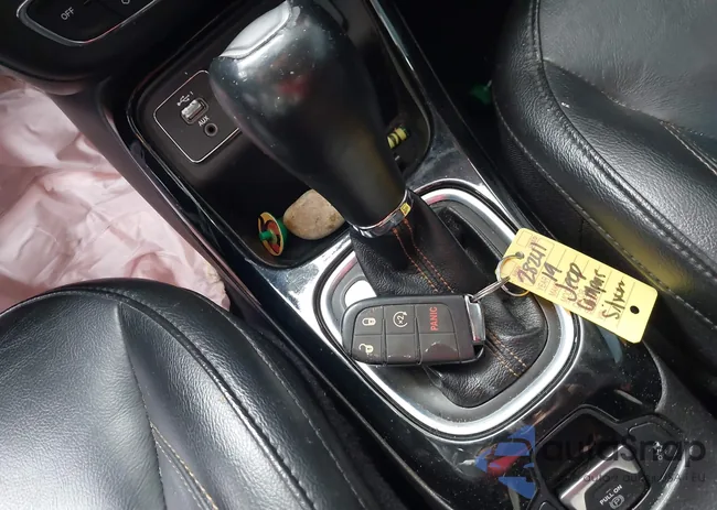 3C4NJCCB3LT108153: 44196322