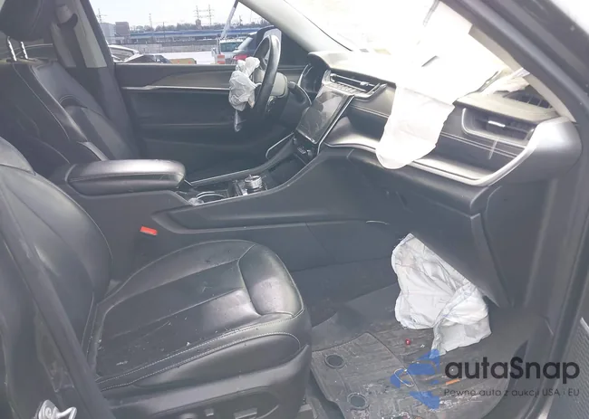 1C4RJKBG9N8502931: 44196343