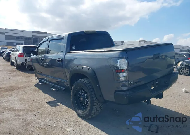 5TFDV54117X031455: 44196384