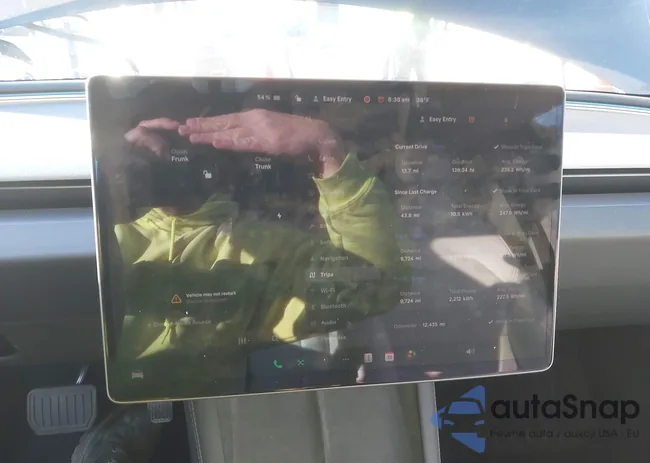 5YJ3E1EA6SF976049: 44196392