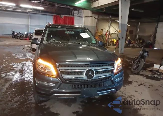 4JGDF7CE3DA244818: 44197413