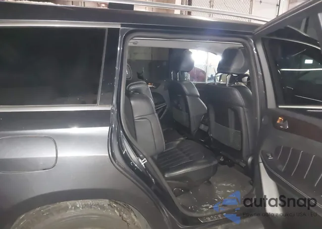 4JGDF7CE3DA244818: 44197413