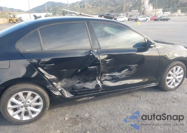 3VWDP7AJ6CM013458: 44197487