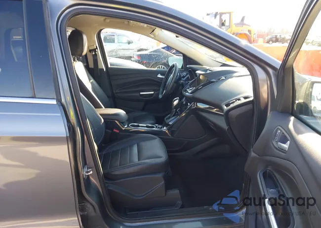 1FMCU9J99EUE52219: 44197583