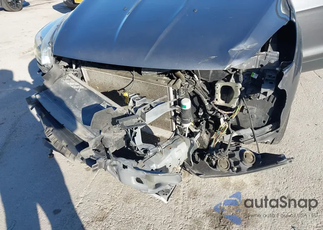 1FMCU9J99EUE52219: 44197583