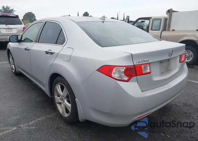 JH4CU26679C032737: 44197587