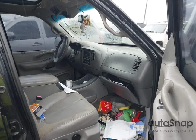 1FMRU1561YLA84270: 44197612