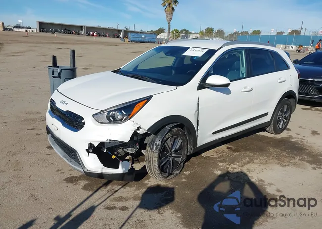 KNDCB3LC5N5527699: 44197684