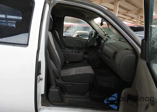 1GCEC19X28Z143753: 44197785