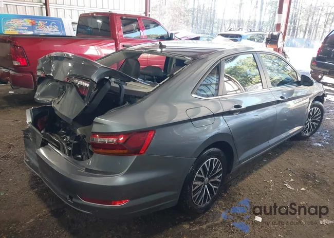 3VWC57BU6KM032603: 44197813