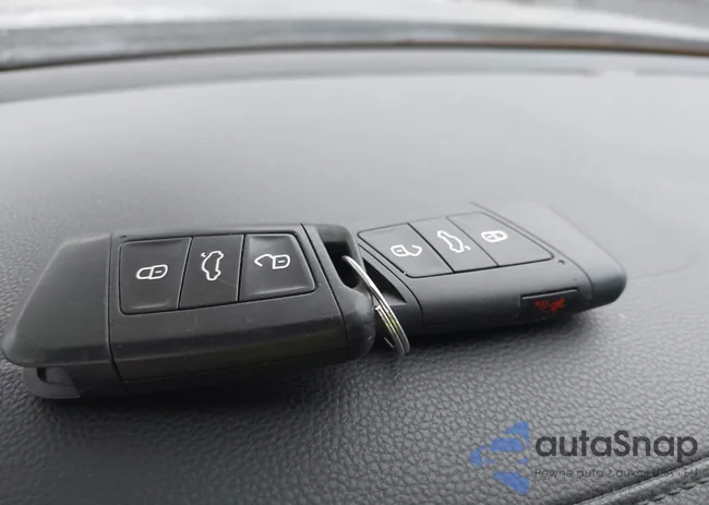 3VWC57BU6KM032603: 44197813