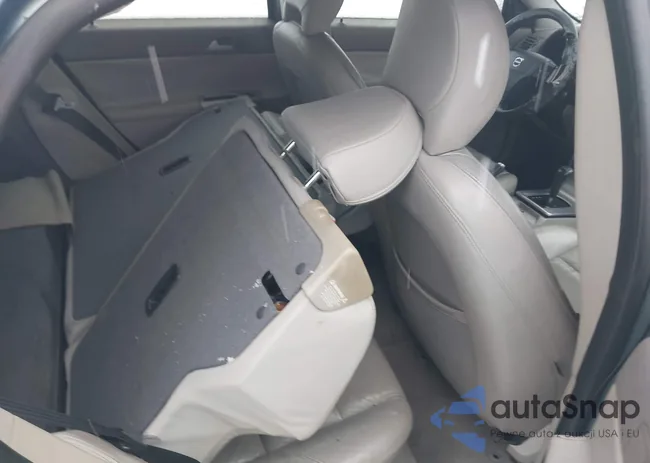 YV1MH682052087424: 44197836