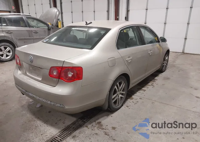 3VWSF71K86M746862: 44197849