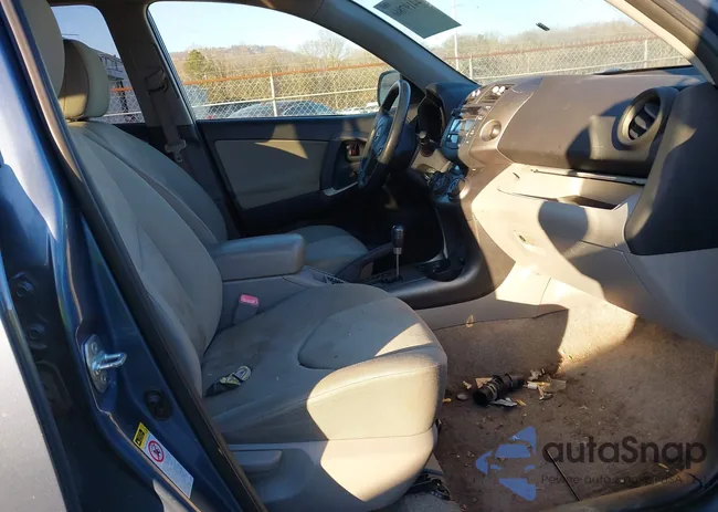 JTMBF4DV7AD038548: 44197860