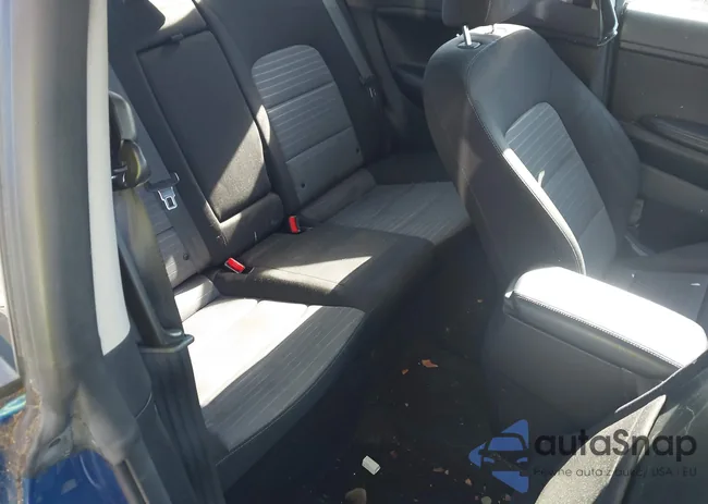 KNAFX6A81E5244695: 44197251