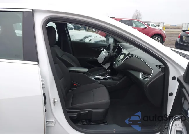 1G1ZD5ST7LF116208: 44197302