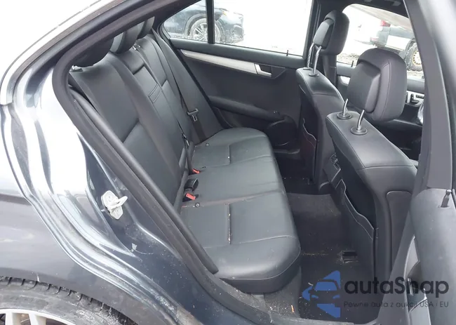 WDDGF8AB6DA841886: 44198520