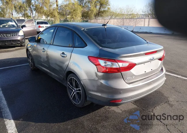 1FADP3F27DL107399: 44198572