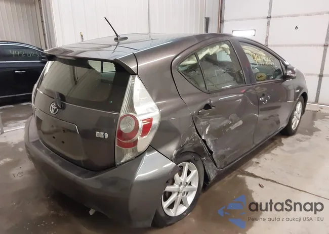 JTDKDTB3XE1076901: 44198632