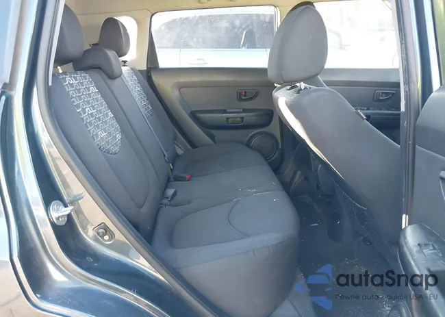 KNDJT2A21B7312698: 44198674