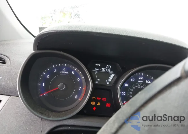 5NPDH4AE9DH381870: 44198697