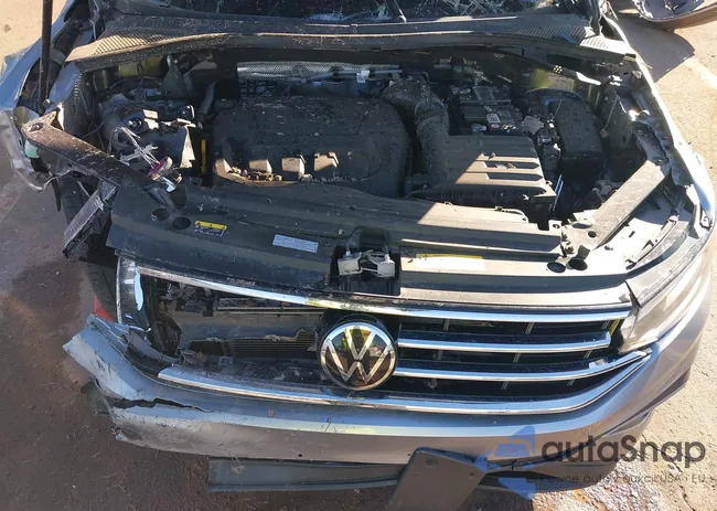 3VV3B7AX5NM085886: 44198708