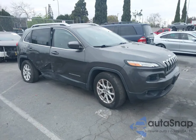 1C4PJMCSXGW111131: 44198782