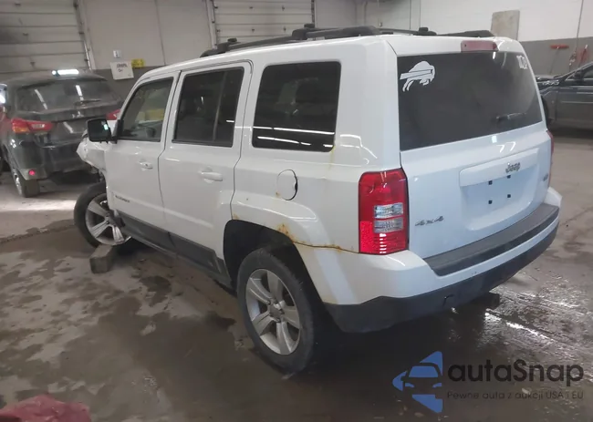 1C4NJRFBXFD188642: 44198835