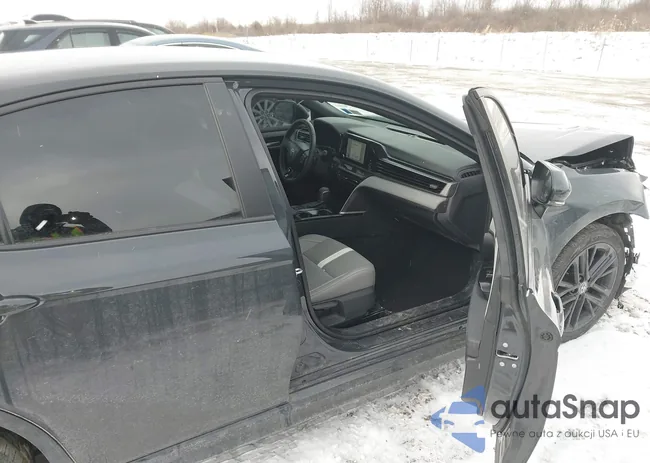 4T1DBADK6SU015039: 44198960